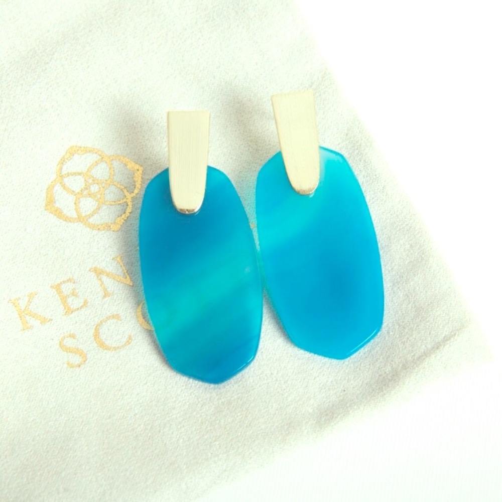 NWT Gorgeous Kendra Scott Blue Agate Earrings!